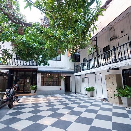 The Hidden House Hostel Bangkok Kültér fotó